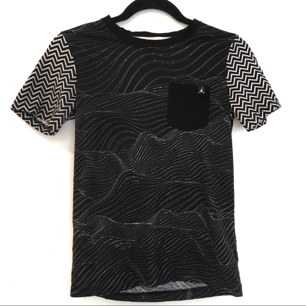 [AIR JORDAN] Kids Geometric Graphic Tee Size M